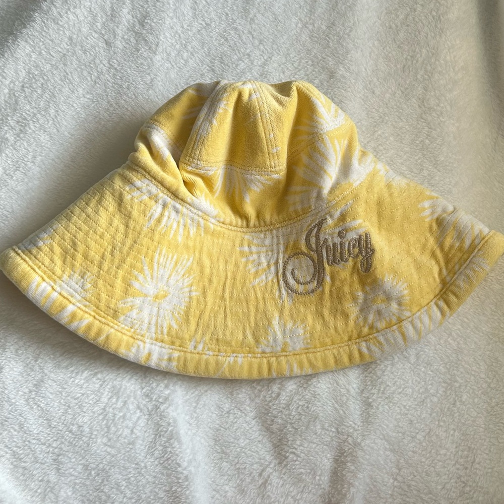 Juicy Couture Y2K terrycloth sun hat, yellow w/ white flowers 💛
